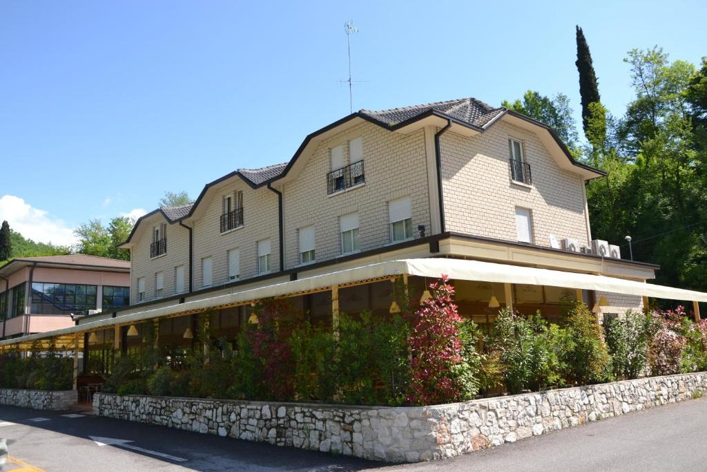Hotel Edone Roe Exterior foto